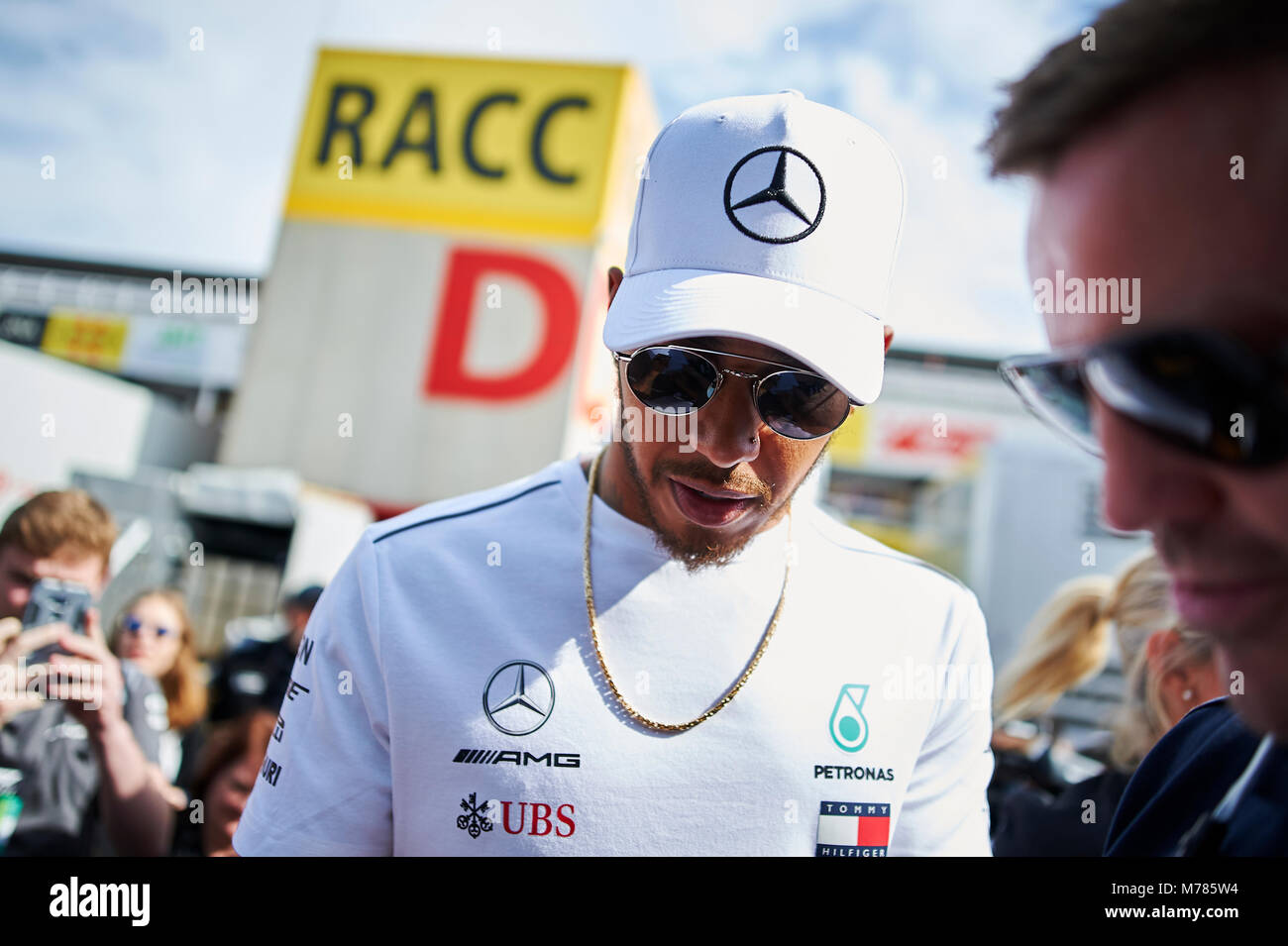 Barcellona, Spagna. 9 Mar, 2018. Lewis Hamilton della Mercedes AMG F1 Team incontra i tifosi durante la pre stagione di Formula Uno prova. Credito: Pablo Guillen/Alamy Live News Foto Stock