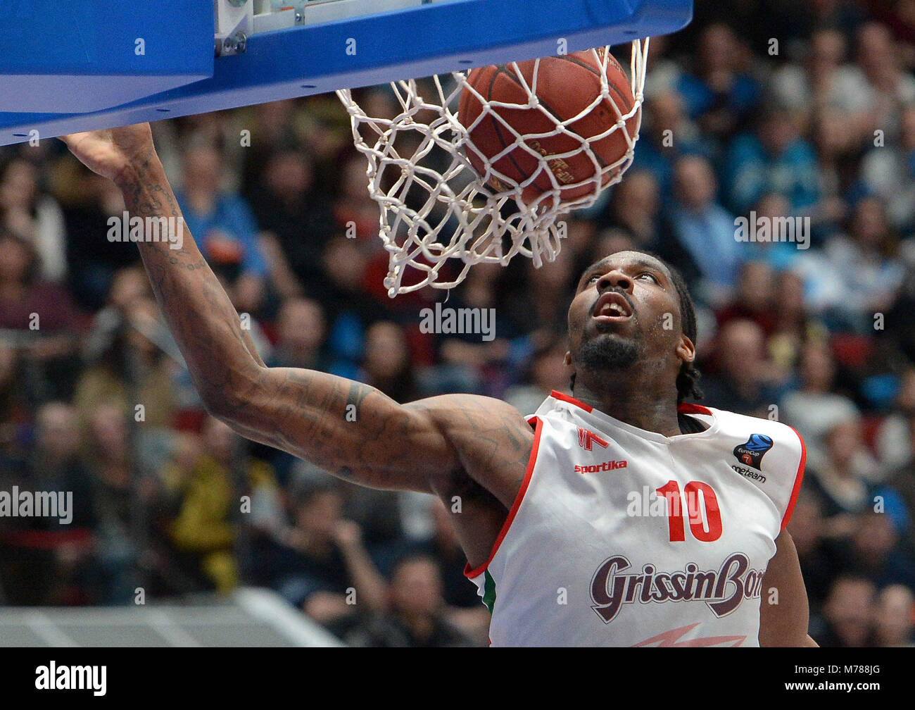 SÃO PETERSBURGO, MO - 09.03.2018: ZENIT X REGGIO EMILIA - Russia, San Pietroburgo, 9 marzo 2018. Corrisponde a un quarto di finale della Coppa Europea nella stagione del basket 2017/18, tra BC "Zenit&q (St. Peteretersburg, Russia) e BC "ReggiilEmilia" (io Emo Emilia, Italia ). Nella foto: playerGO-EMILIA Jalen Reynolds. (Foto: Andrey Pro Pronin/Fotoarena) Foto Stock