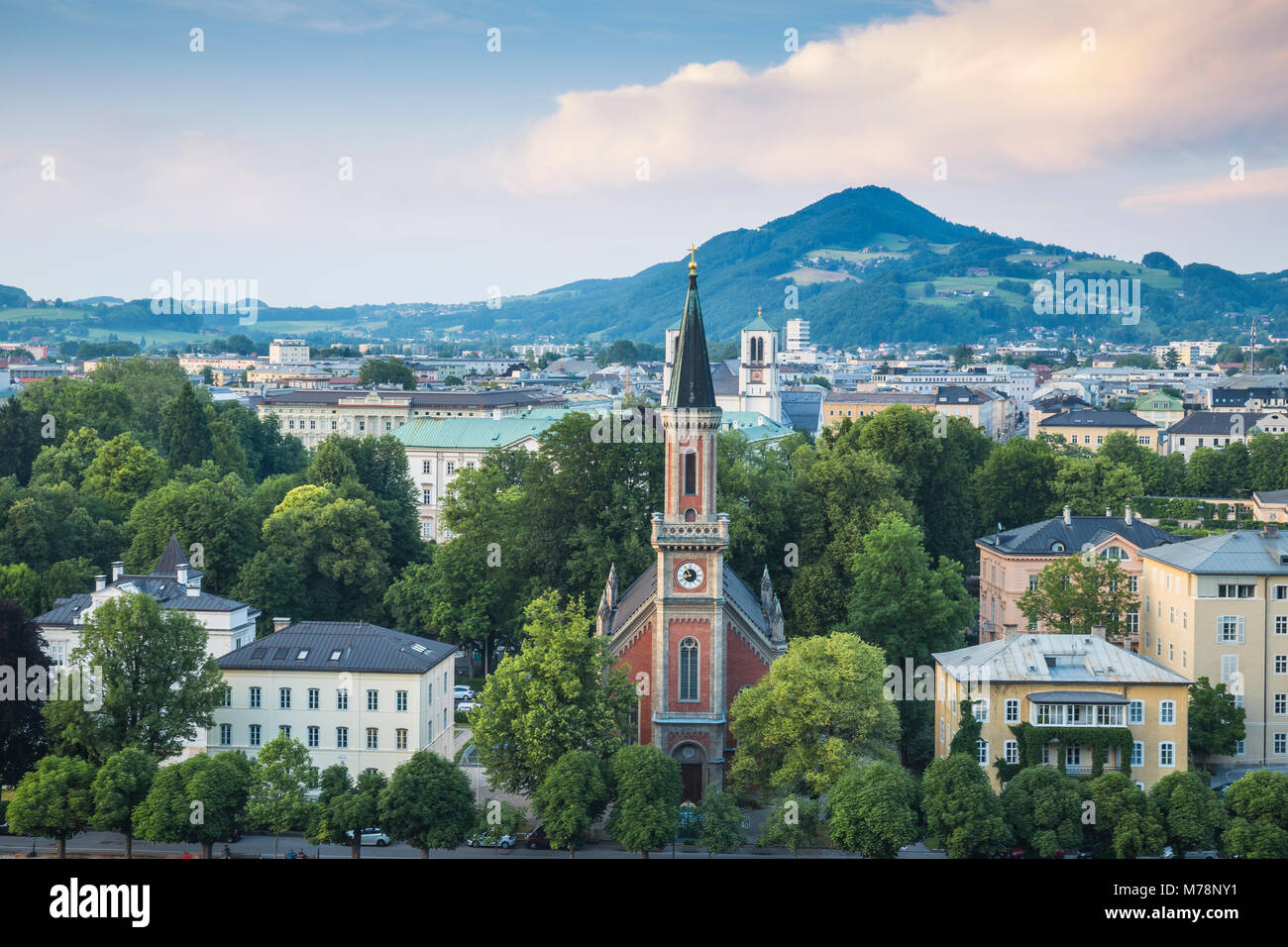 Vista della chiesa protestante di Cristo, Salisburgo, Austria, Europa Foto Stock