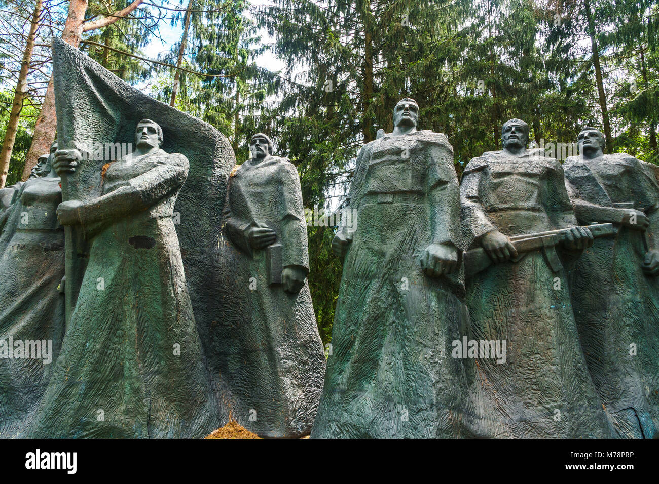 Monumento alla metropolitana sovietica partigiani, ora bandito dal 1991 a un parco vicino a Vilnius, Grutas Park, Lituania, Europa Foto Stock