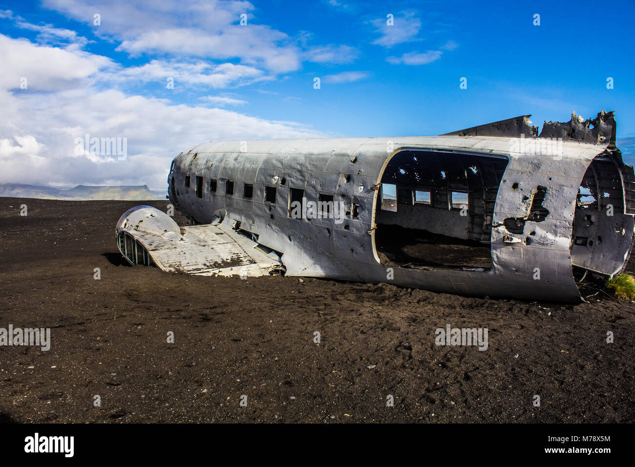 Si è schiantato marina degli Stati Uniti Super Douglas DC-3 piano sulla spiaggia Sólheimasandur in Islanda Foto Stock