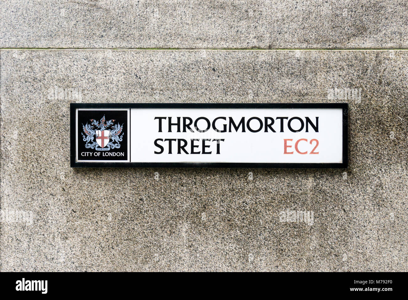 Un cartello stradale per Throgmorton Street nel centro di Londra Foto Stock