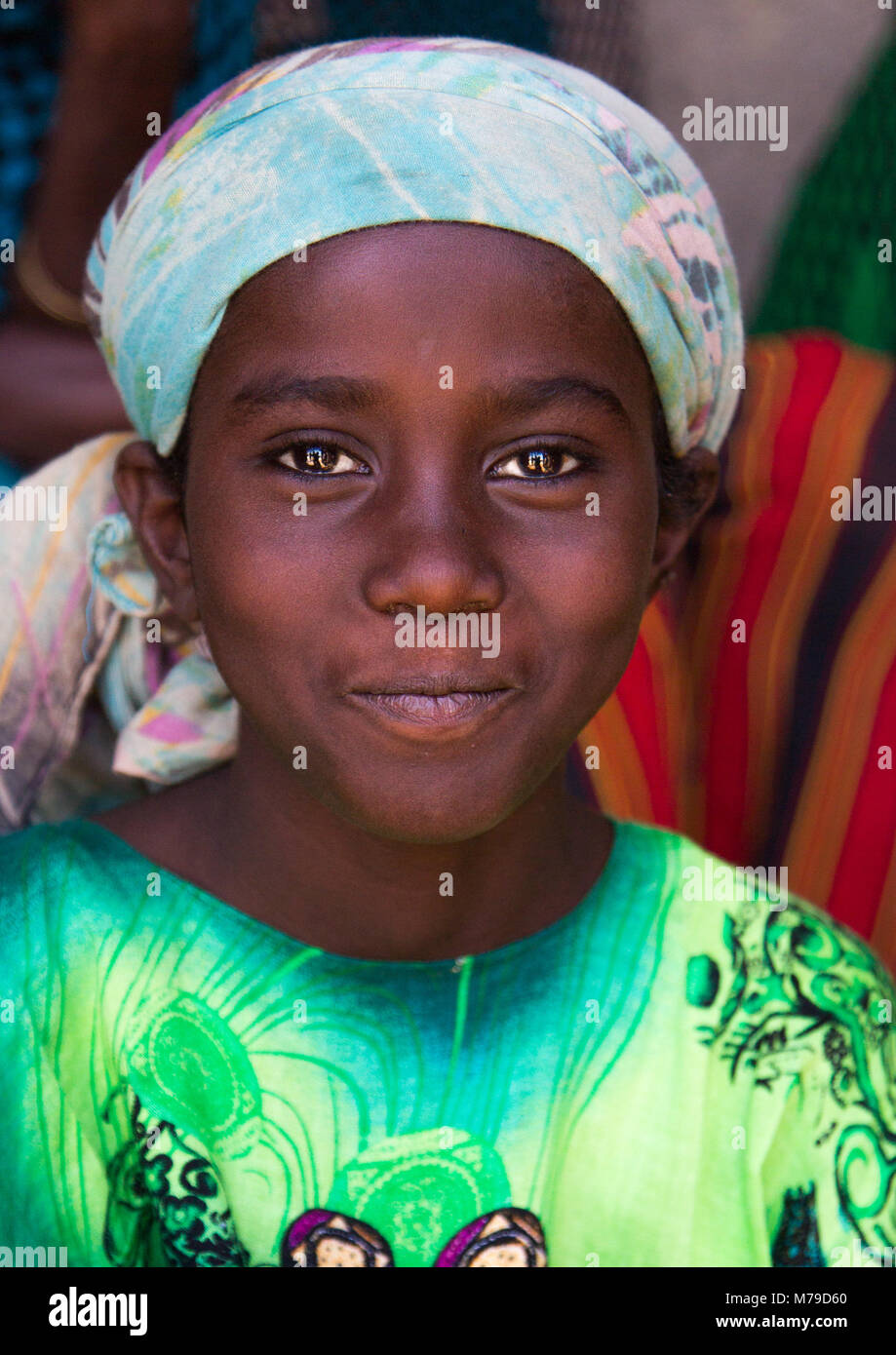 Ritratto di un etnia afar girl, regione di Afar, Assayta, Etiopia Foto Stock