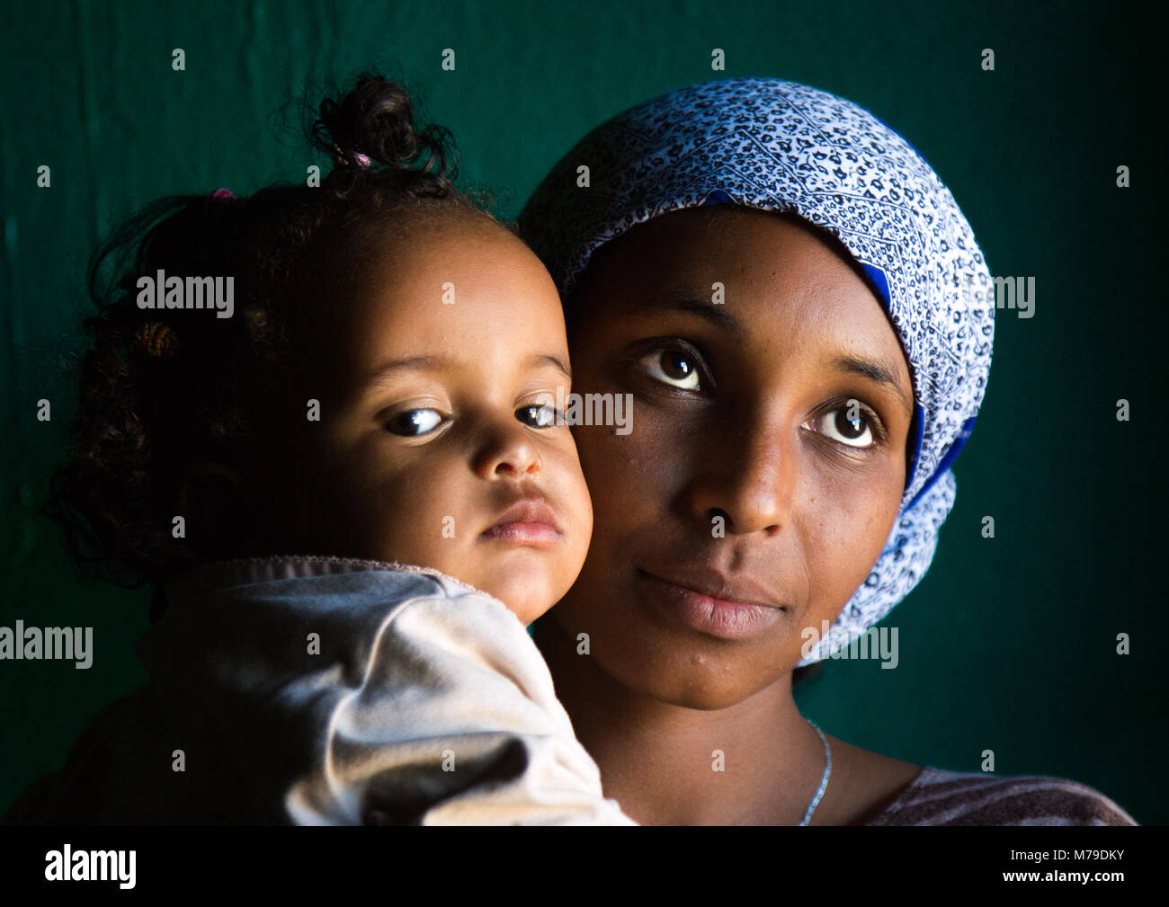 Sufi la madre e il suo bambino, Harari regione, Harar, Etiopia Foto Stock