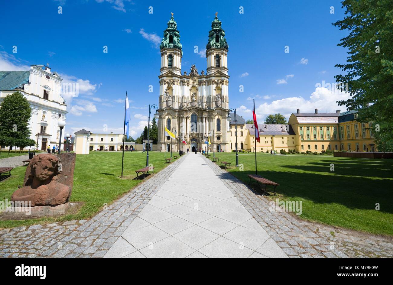 Lo stile barocco Basilica dell Assunzione della Beata Vergine Maria in Krzeszow, Polonia. La chiesa è una parte della ex abbazia cistercense complessa Foto Stock