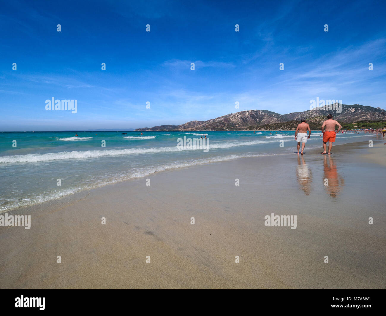 Una delle meravigliose ed incontaminate spiagge dell'isola di Sardegna, Italia. Foto Stock