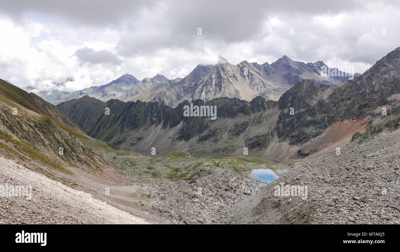 Sellrainer Berge, Mittertal, Tirolo, vista sull'Mittertalköpfe a Gaißkogl e Zwölferkogl e Sulzkogl Foto Stock