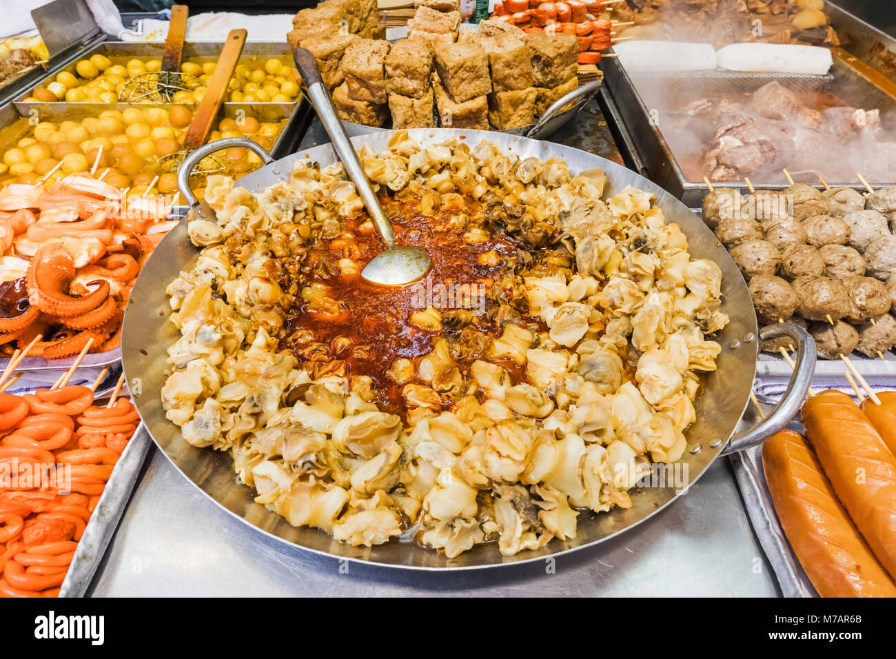 Cina, Hong Kong, Mong Kok, cibo di strada Foto Stock