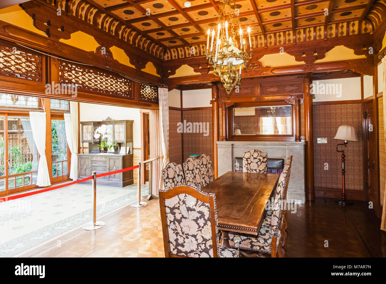 Giappone, Honshu, Prefettura di Shizuoka, Atami, Kiunkaku Ryokan Museum, Area Lounge Foto Stock