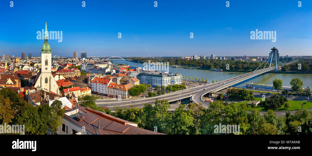 Panorama sullo skyline di Bratislava, Slovacchia Foto Stock