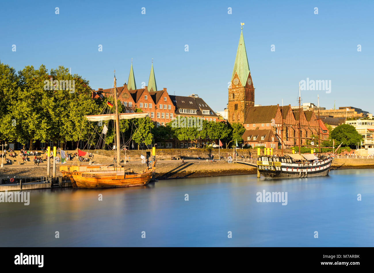 La città vecchia di Brema nella luce della sera, Germania Foto Stock