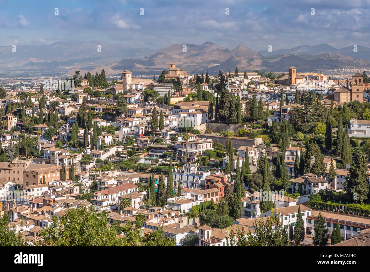 Spagna, Andalusia Granada città, quartiere Albaicin dall'Alhambra Foto Stock
