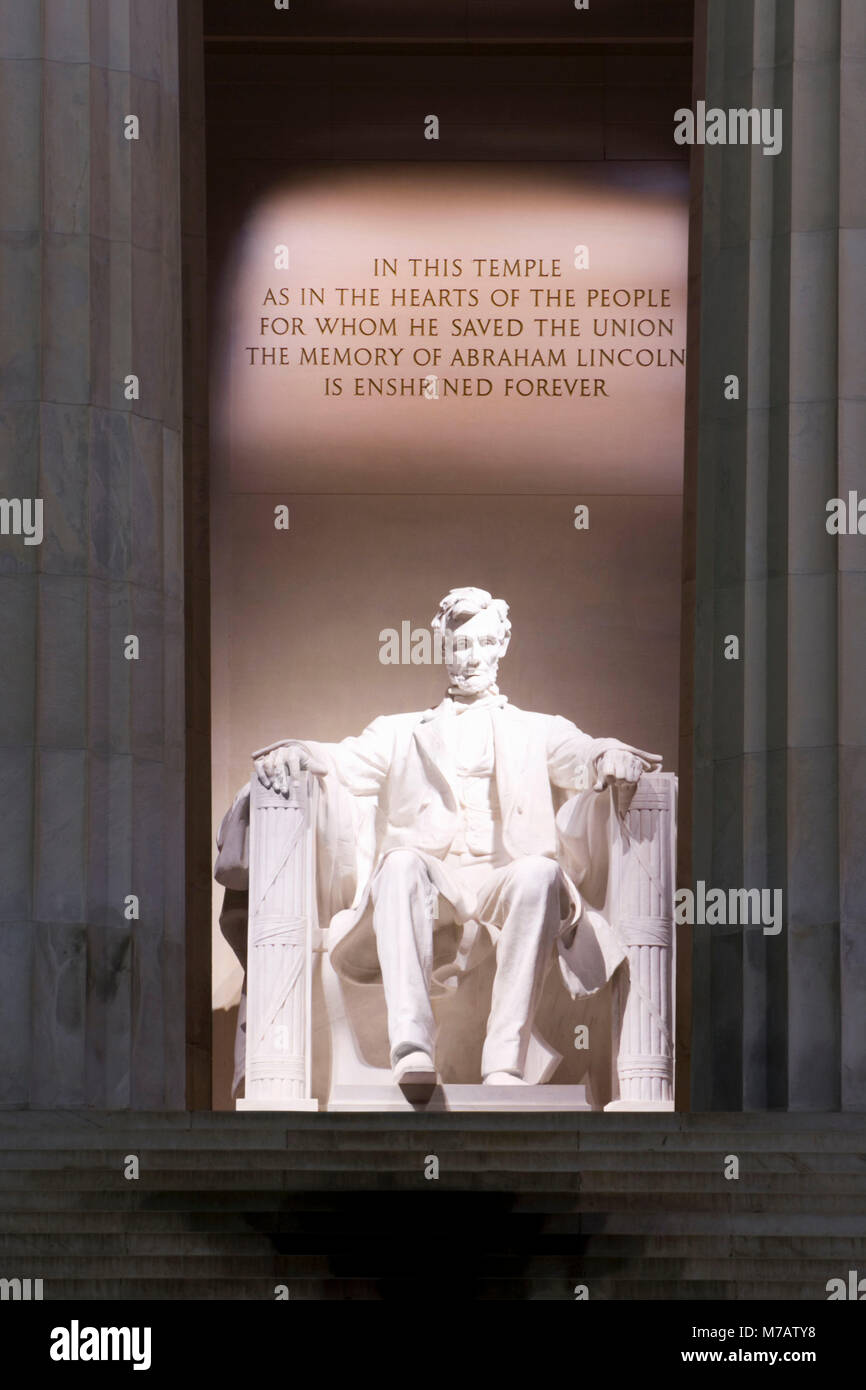 Abraham Lincoln statua a memorial, Washington DC, Stati Uniti d'America Foto Stock