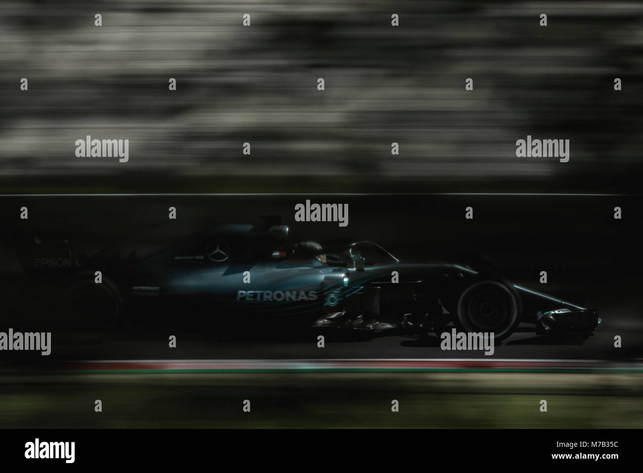 Barcellona, Spagna. 9 Marzo, 2018: Lewis Hamilton (GBR) unità nella sua Mercedes W09 EQ + alimentazione durante il giorno sette di un test di Formula Uno al Circuit de Catalunya Credito: Matthias Oesterle/Alamy Live News Foto Stock