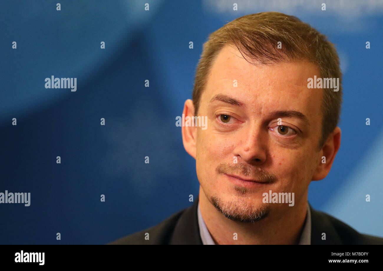 08 marzo 2018, Corea del Sud, PyeongChang: Andrew Parsons, Presidente del Comitato Paralimpico Internazionale, dà un'intervista. Foto: Karl-Josef Hildenbrand/dpa Foto Stock