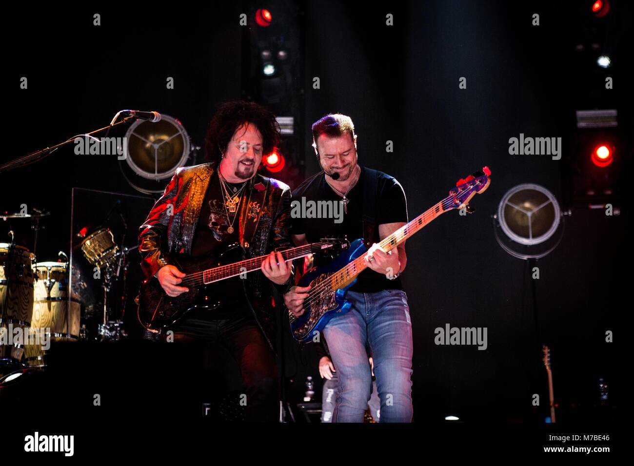 Milano, Italia. 10 marzo, 2018. Toto live al Mediolanum Forum Assago © Roberto Finizio / Alamy Live News Foto Stock