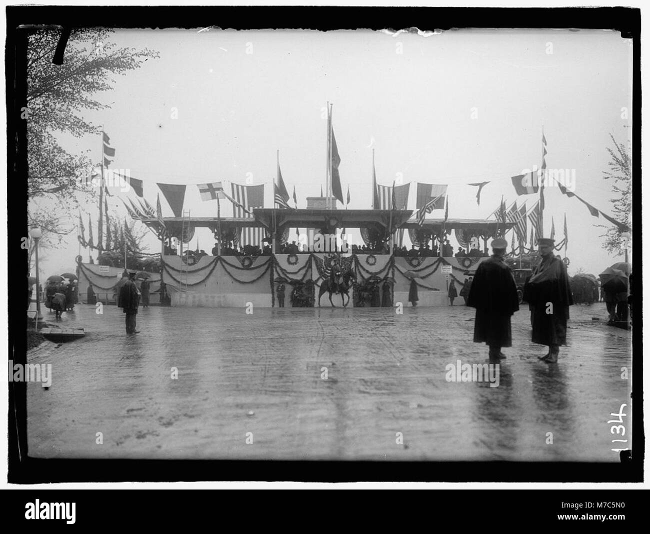 JONES, GIOVANNI PAOLO. La dedizione del monumento, 4-17-12. STAND LCCN2016863694 Foto Stock