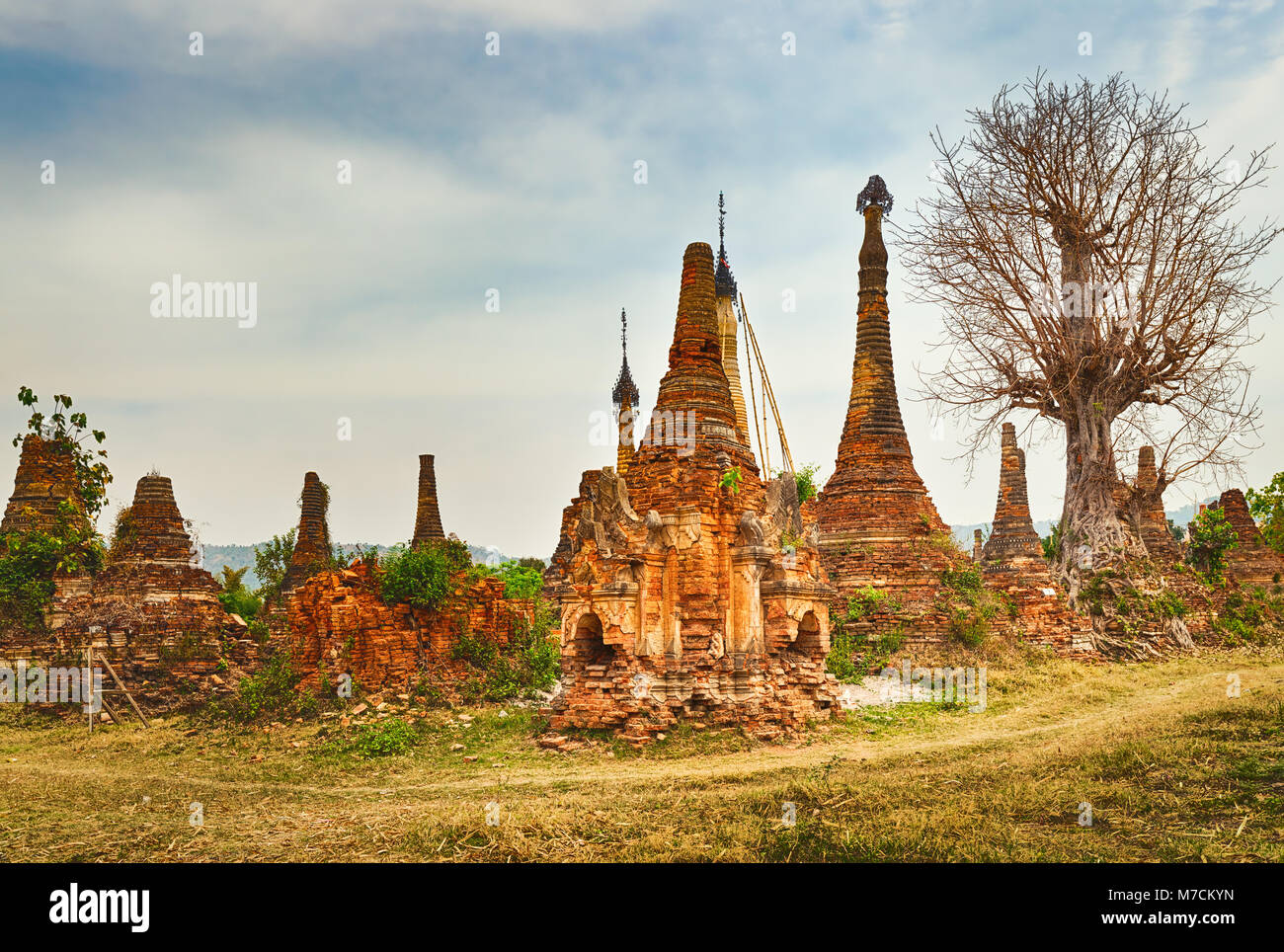 Tempio buddista Sankar. Lo stato di Shan. Myanmar. Panorama Foto Stock