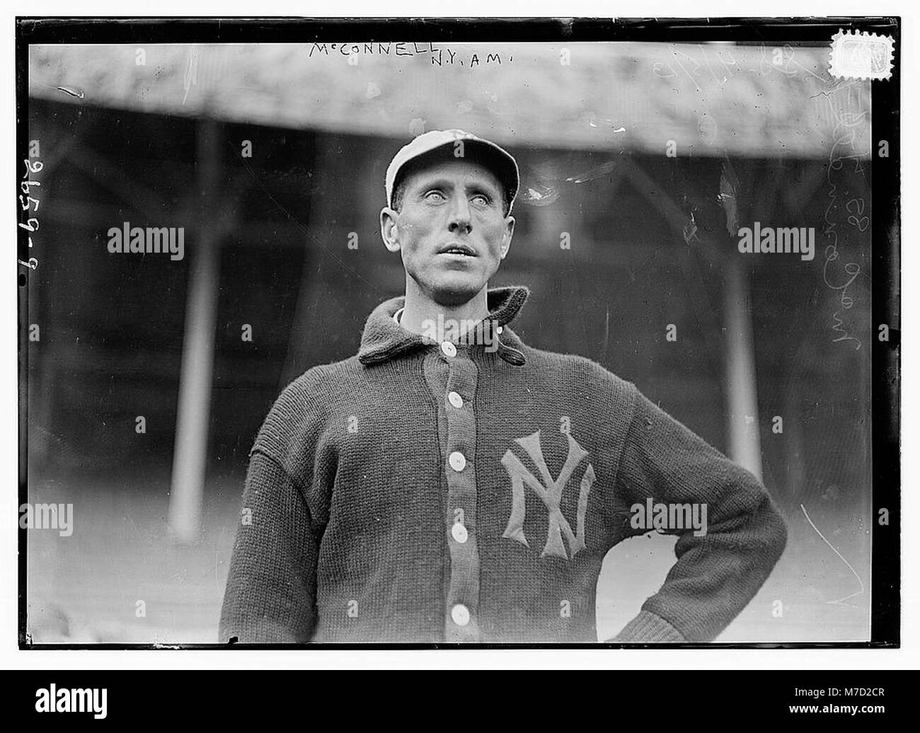 Questo è un ritratto di George McConnell, un giocatore di baseball della New York AL (American League), che probabilmente mostra la sua carriera nello sport. Foto Stock