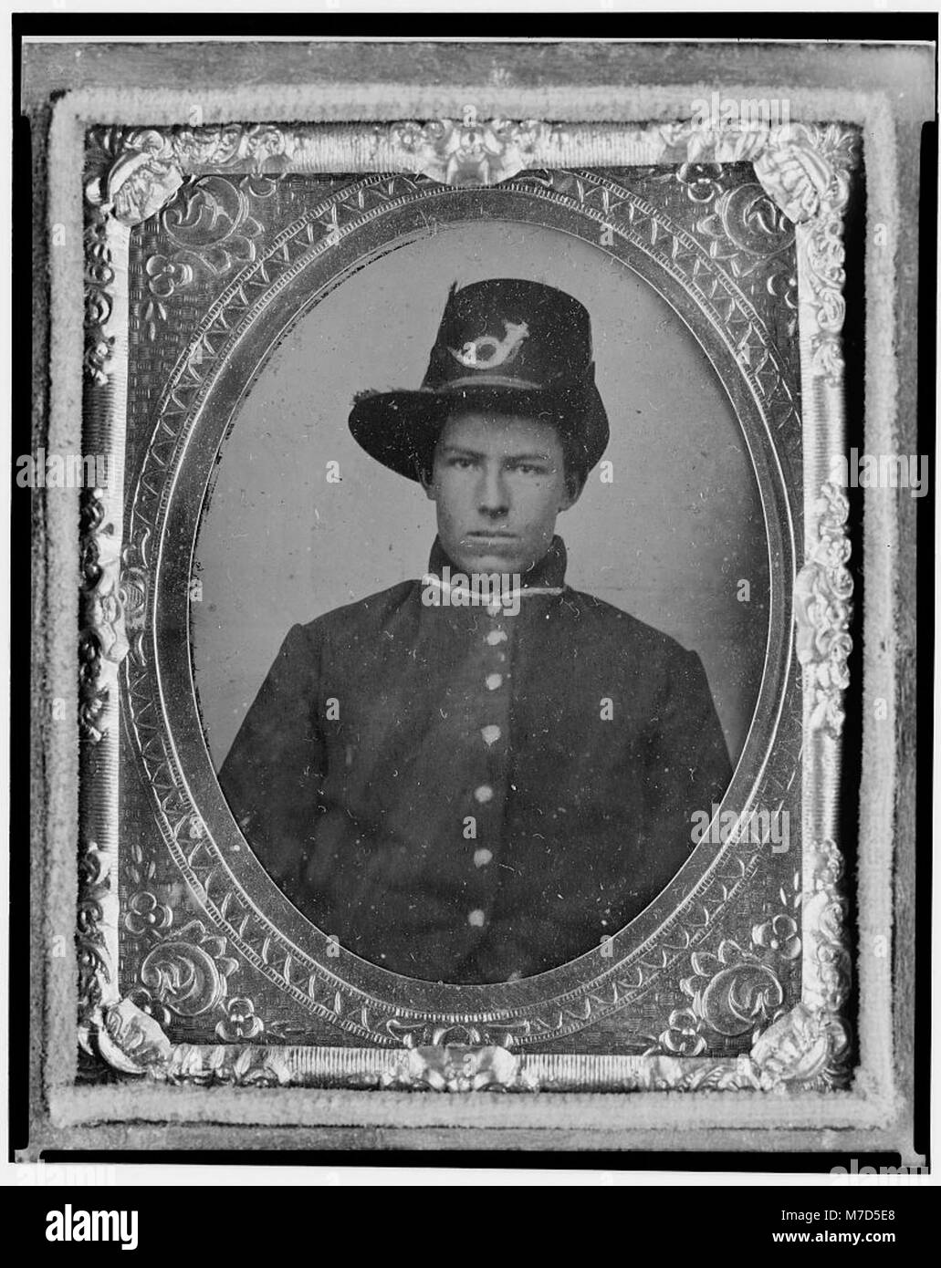 Un ritratto a mezza lunghezza del soldato Harrison Corbin, U.S.A., che mostra il soldato in uniforme militare durante l'inizio del XX secolo. Foto Stock