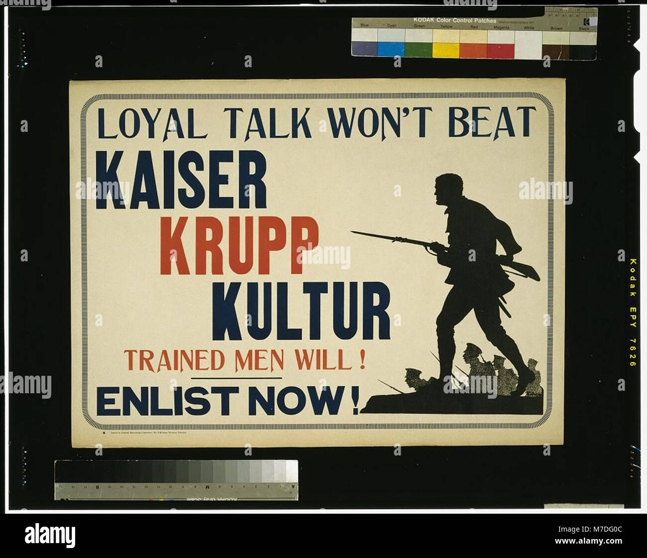 Un manifesto di reclutamento della prima guerra mondiale che enfatizza l'arruolamento militare, con particolare attenzione all'importanza dei soldati addestrati nel sconfiggere le forze del Kaiser durante la guerra. Foto Stock
