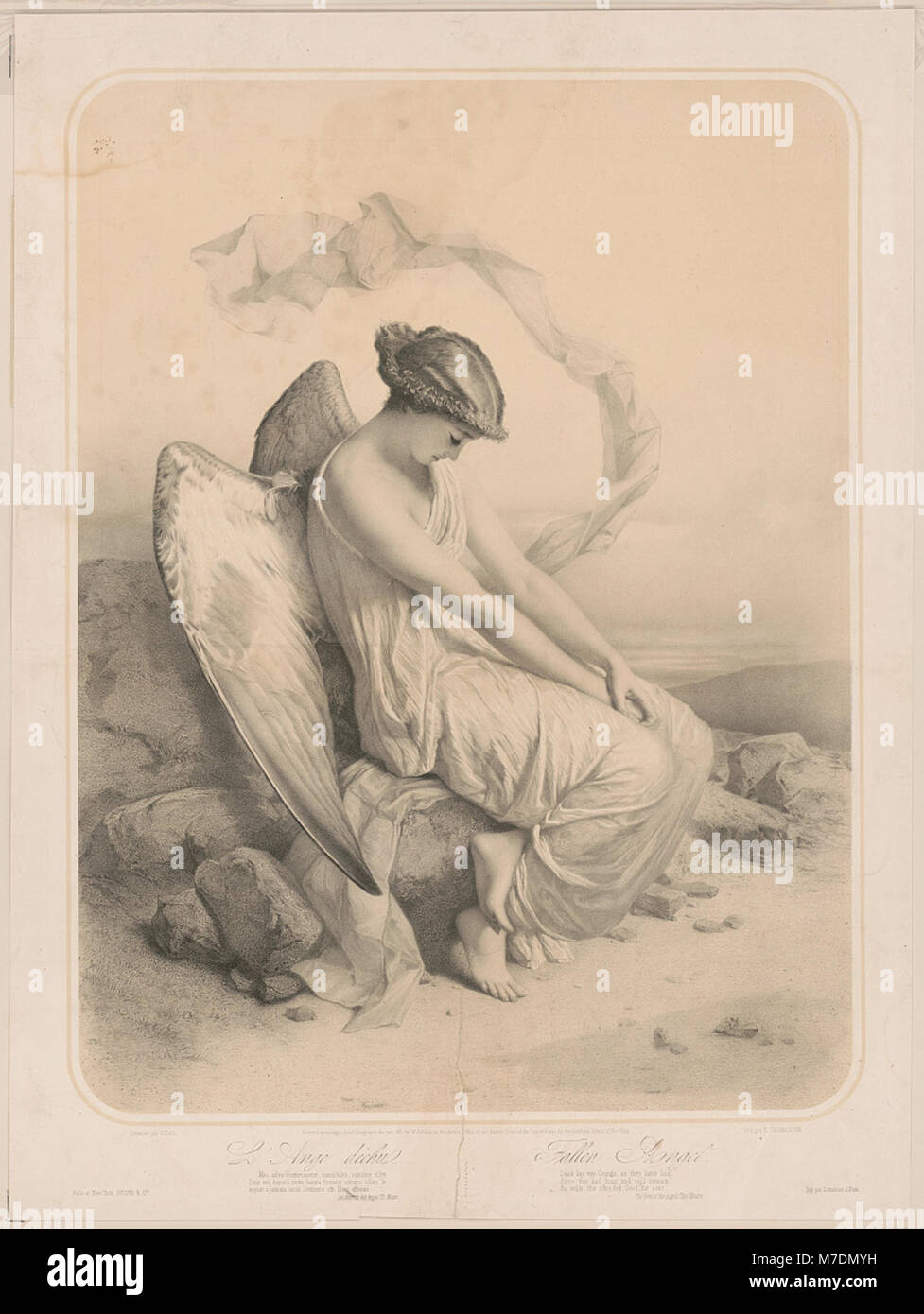 L'Ange d'chu, o "Angelo caduto", è una rappresentazione artistica di un essere celeste caduto. L'opera d'arte racconta temi di perdita, ribellione e trasformazione, con una figura simbolica della grazia caduta in una composizione eterea. Foto Stock