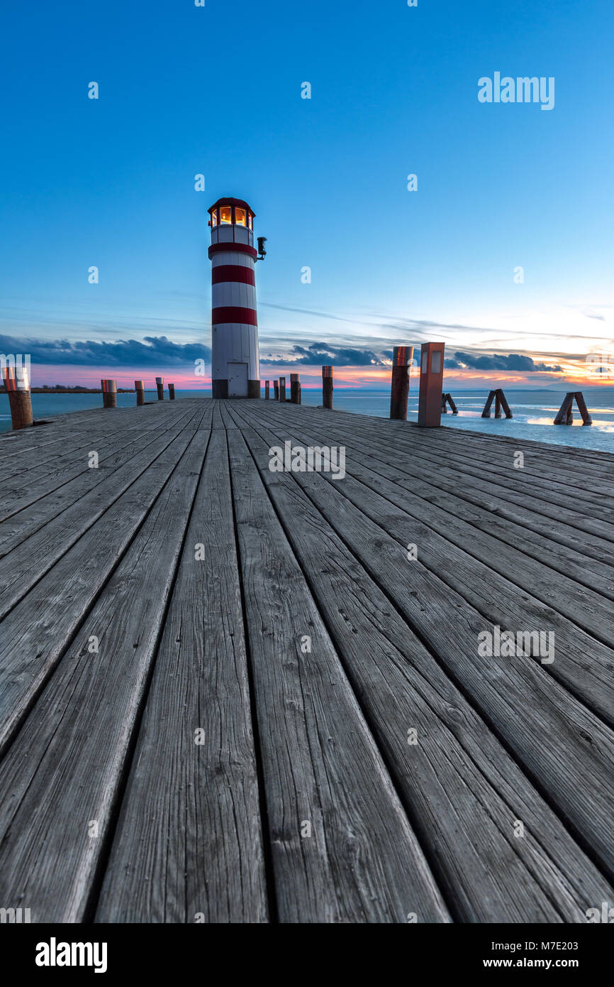 Faro di sera, Podersdorf am See Foto Stock