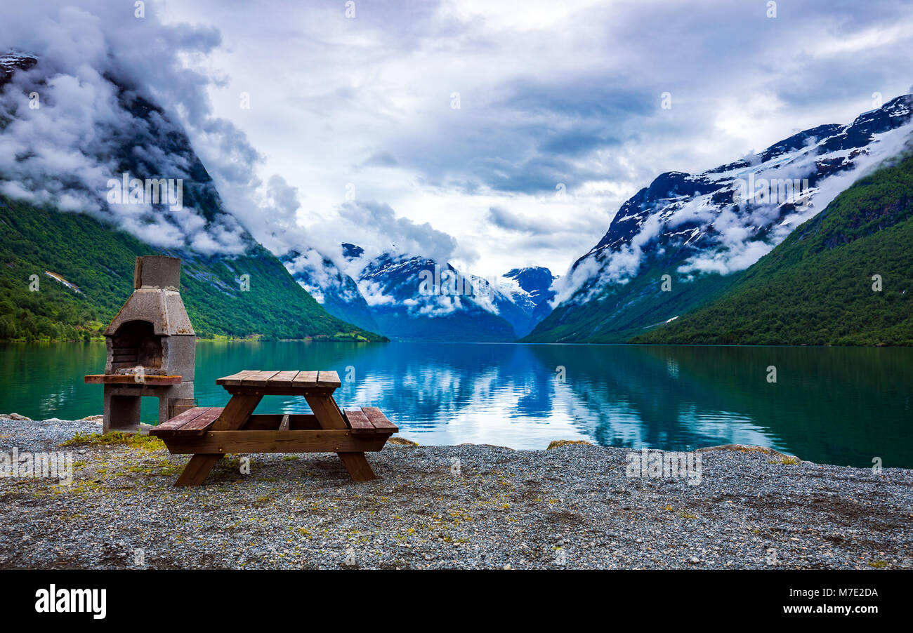 La bellissima natura della Norvegia paesaggio naturale. lovatnet lago. Foto Stock