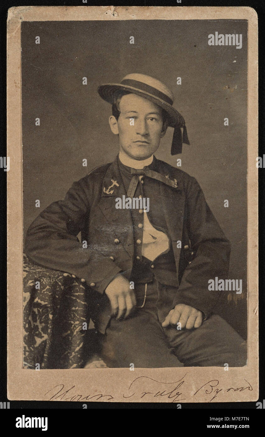 Una fotografia cartes de visite del guardiamarina Frederick Byron Hull in uniforme presso la U.S. Naval Academy. L'immagine mette in evidenza il suo servizio navale durante la fine del XIX secolo. Foto Stock