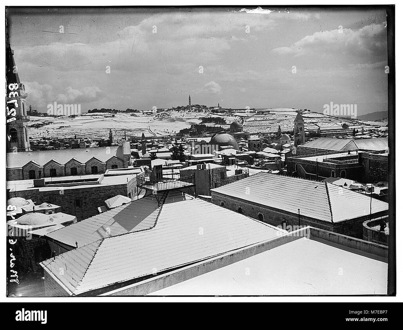 Olivet & Gerusalemme (Fr(ench) Frere's school) nella neve, Mar. '43 LOC matpc.00462 Foto Stock