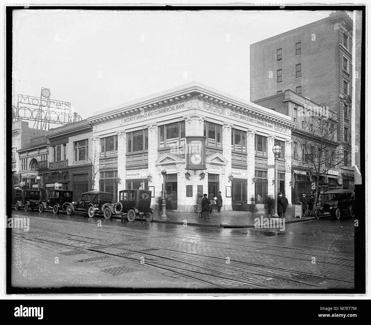 Una fotografia della Security Savings & Commercial Bank, che mostra il suo design architettonico e il suo significato nel settore bancario durante il suo periodo di attività. Foto Stock