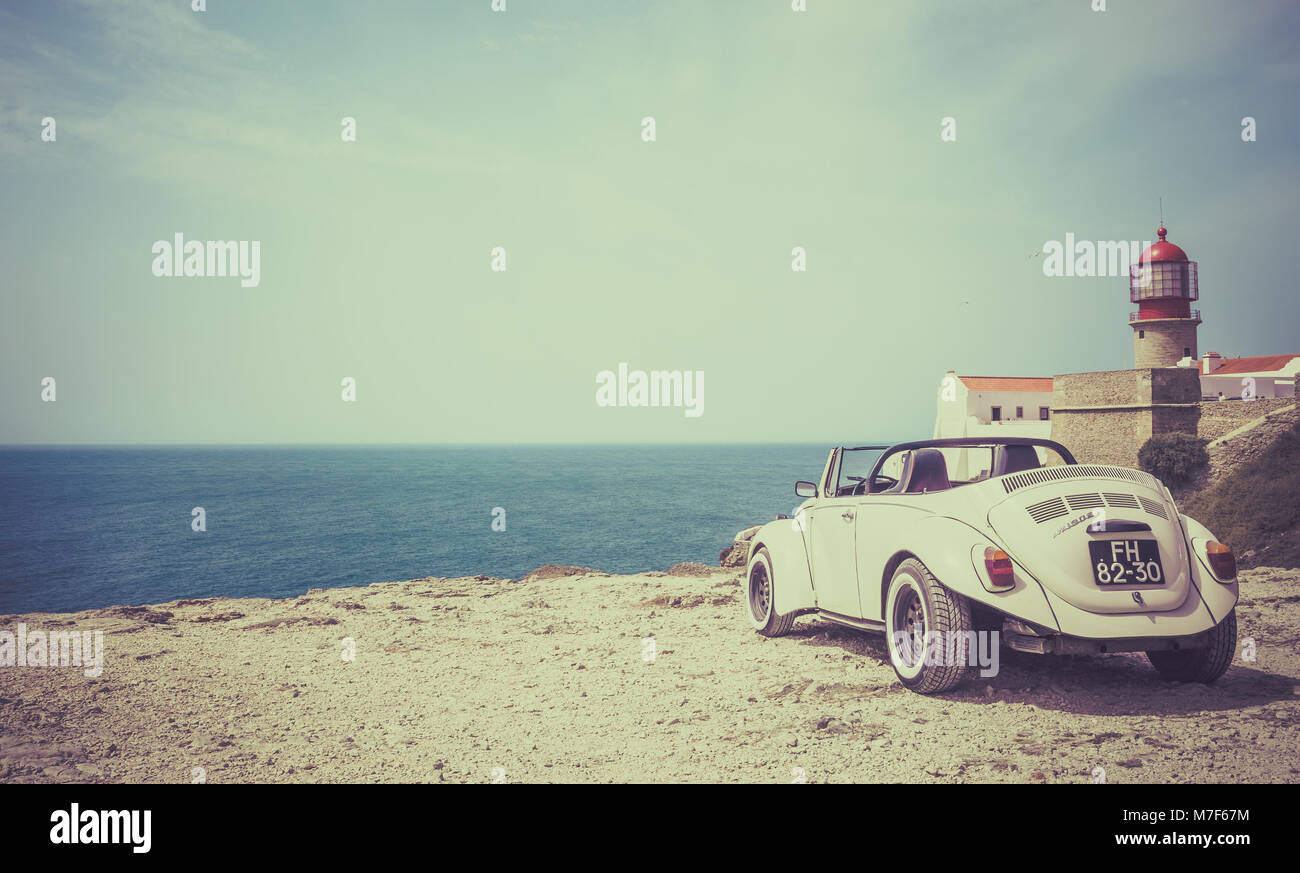 SAGRES PORTOGALLO - Agosto 26, 2016: Classic cabrio auto a Capo San Vincenzo in Portogallo Foto Stock