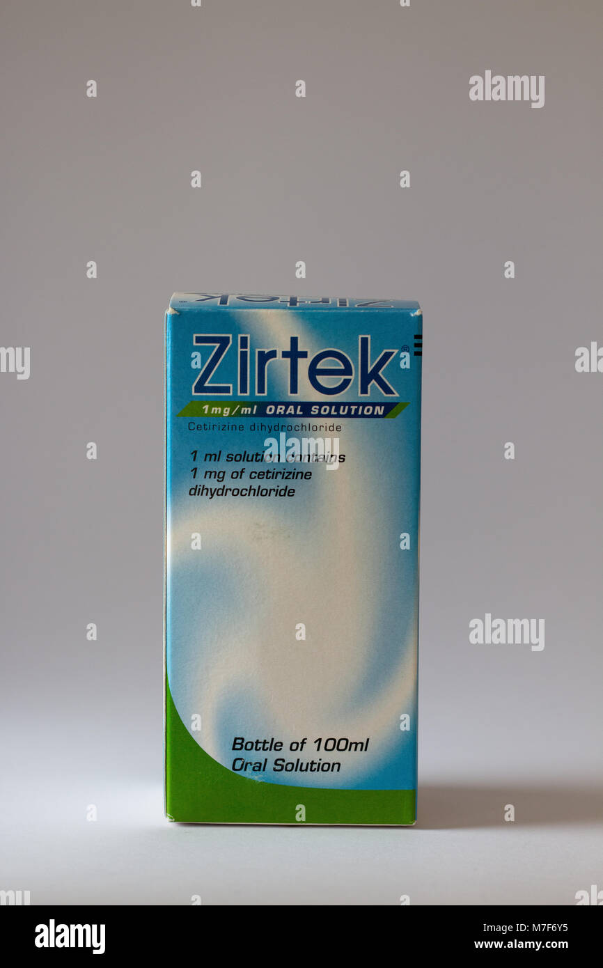 Marzo 10th, 2018, Cork, Irlanda - Zirtek contenitore per bottiglia, un  potente di seconda generazione antistaminico utilizzato nel trattamento di  raffreddore da fieno, delle allergie Foto stock - Alamy