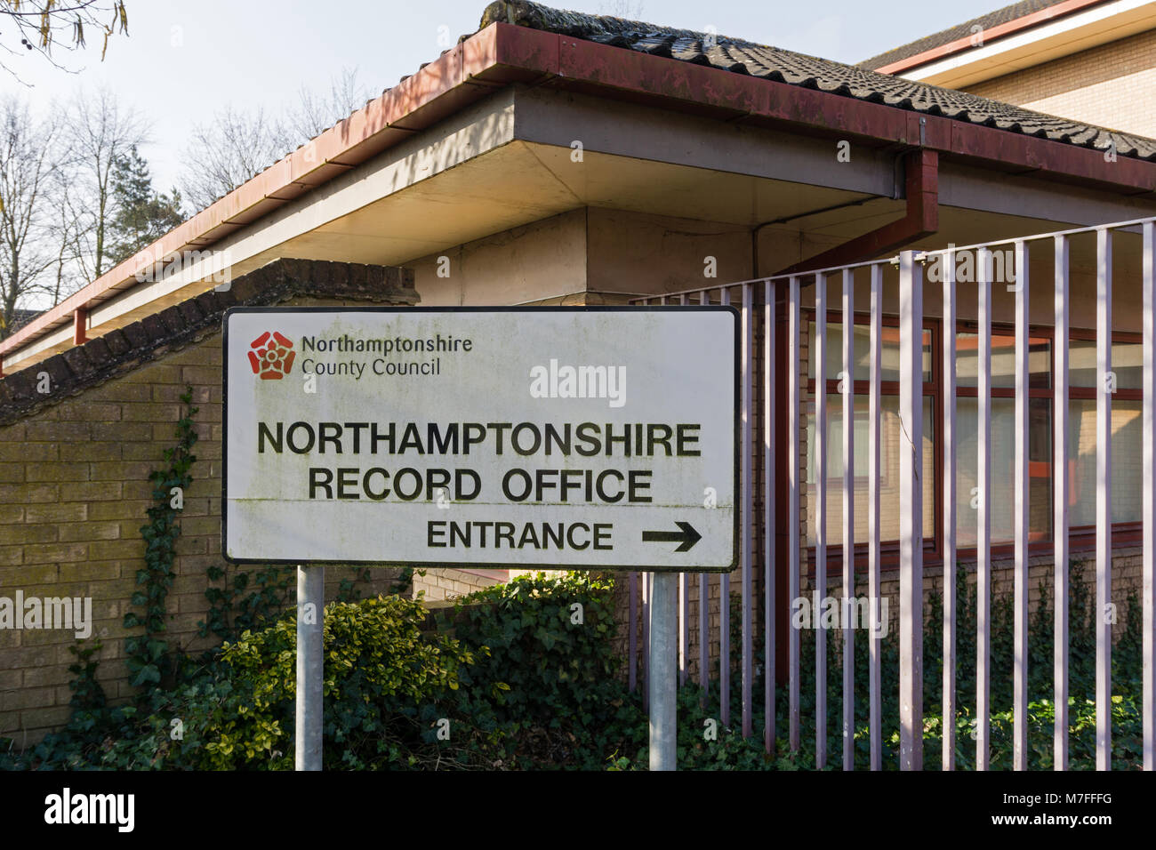 Northamptonshire Record ufficio, casa di storia locale e di storia di famiglia archivi per la contea; Wootton Hall, Northampton, Regno Unito Foto Stock