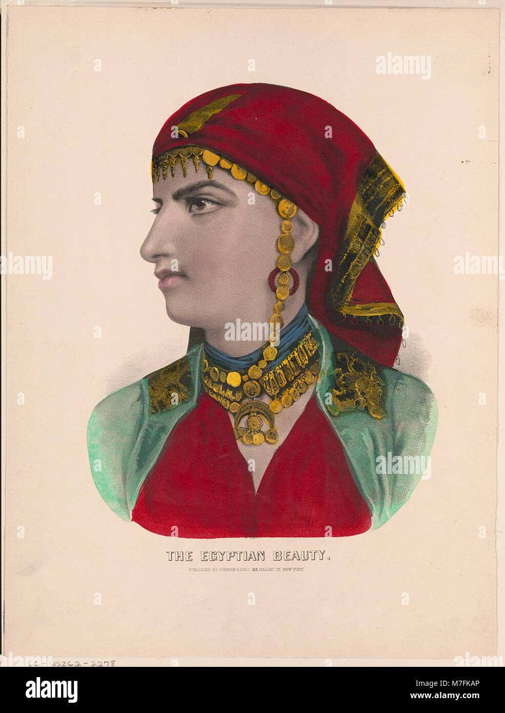 Questa fotografia mostra un ritratto di una donna egiziana, nota per la sua bellezza e il suo significato culturale. L'immagine riflette l'eleganza e le tradizioni della ritrattistica egiziana all'inizio del XX secolo. Foto Stock