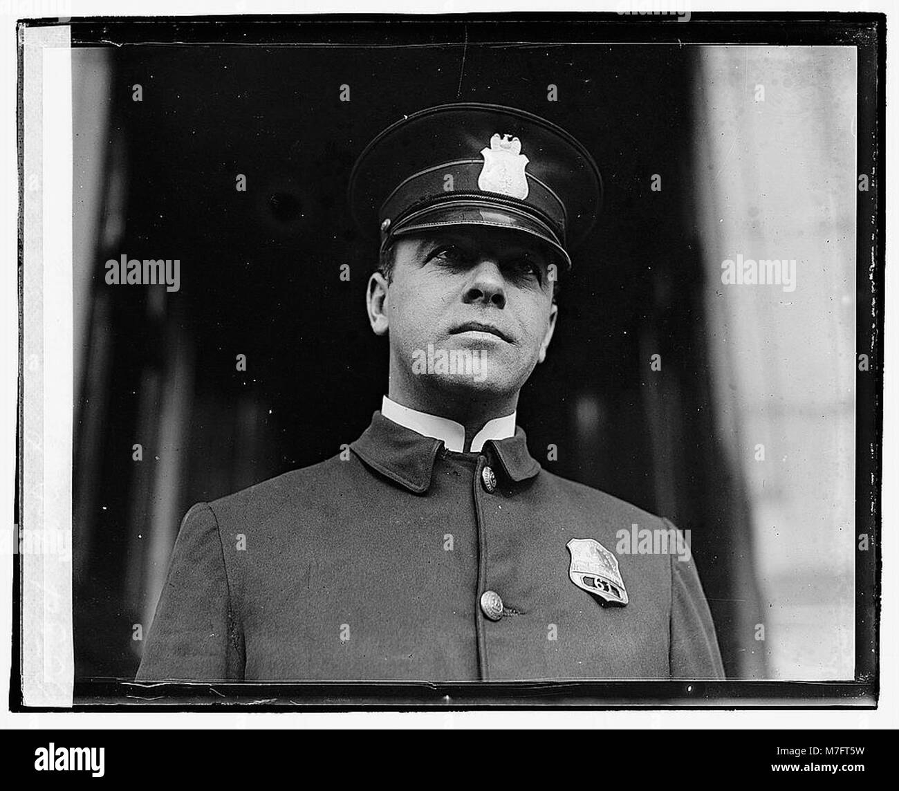 Una fotografia di W.C. Lewis, che cattura un momento significativo della sua vita personale o professionale, contribuendo alla documentazione storica. Foto Stock