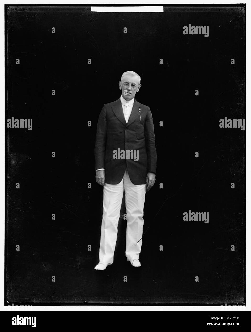 Un ritratto a figura intera di Woodrow Wilson, 28° presidente degli Stati Uniti, che cattura la sua apparizione ufficiale. Foto Stock