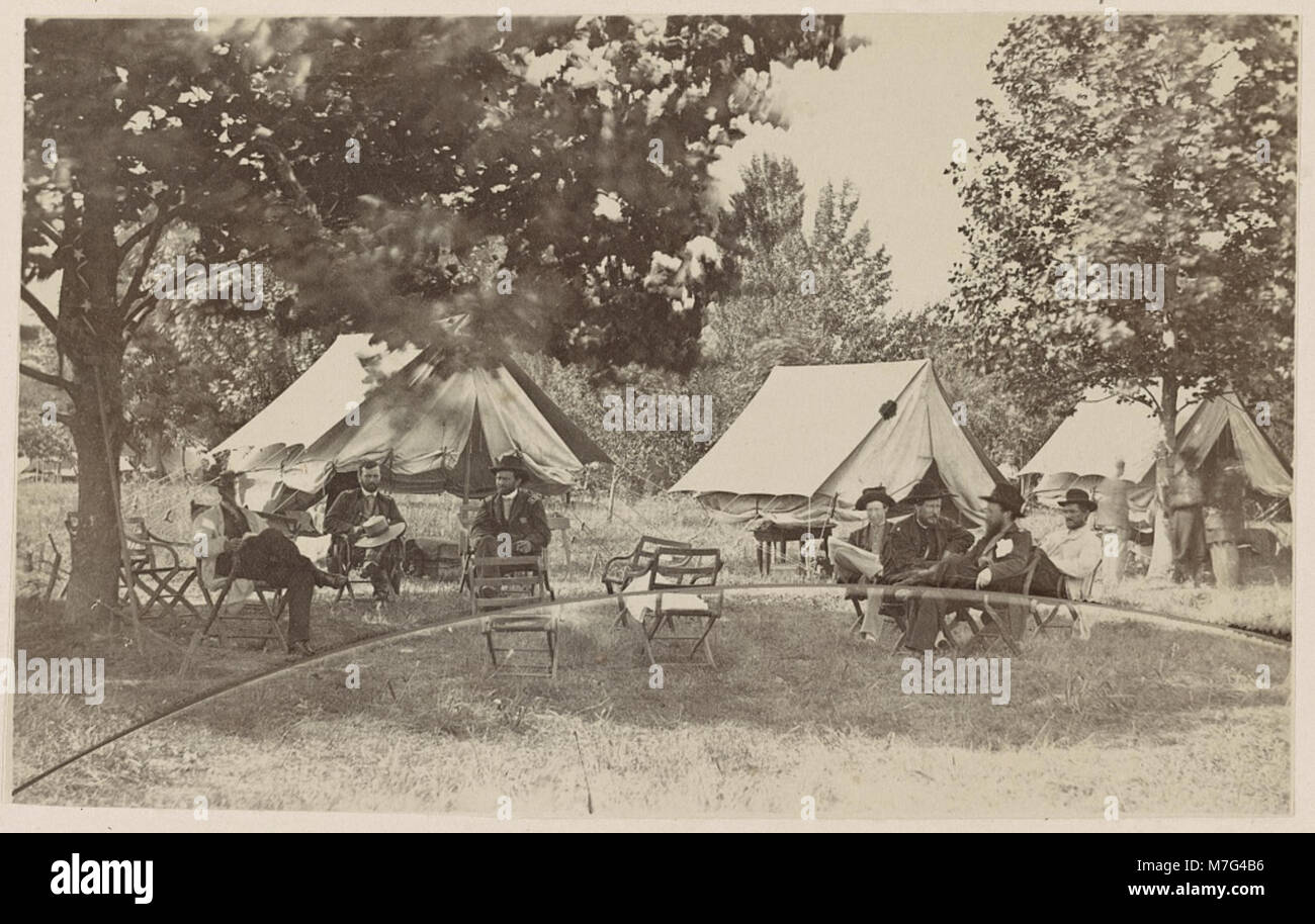 Una fotografia del generale Ulysses S. Grant e del suo staff a City Point, Virginia, durante l'estate del 1864, che riflette un momento chiave della guerra di secessione americana. Foto Stock