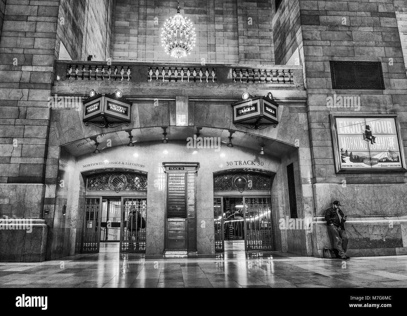 La città di New York, New York, Stati Uniti d'America, Jan 2018, Commuter in attesa nel piazzale del Grand Central Terminal Foto Stock