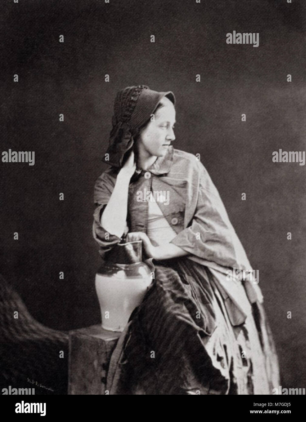Robinson, Henry Peach - Studie einer jungen Frau mit Sonnenhaube und Wasserkrug (Zeno fotografie) Foto Stock