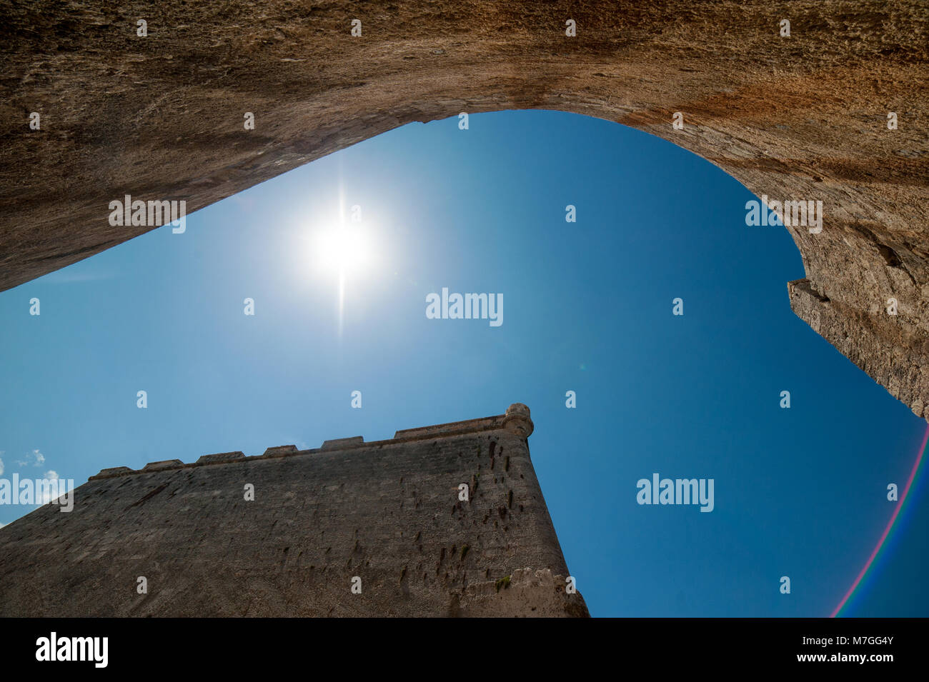 Ultrawide angolo di visione delle fortificazioni a castello El Morro, la cinquecentesca fortezza spagnola di Havana, Cuba Foto Stock