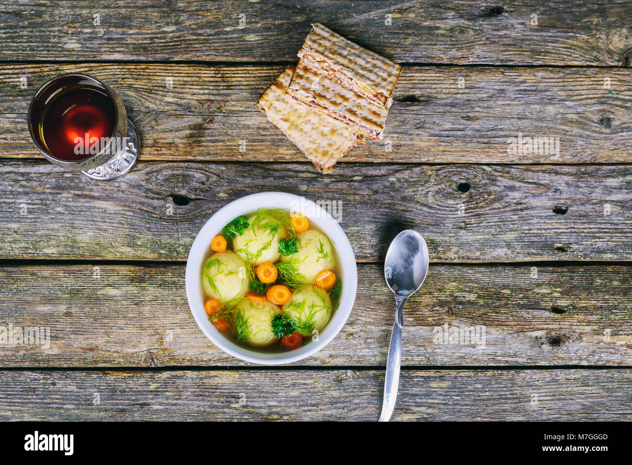 La pasqua ebraica cibo vacanze - sfere matzah di zuppa Matzo Matzah zuppa di sfere Foto Stock