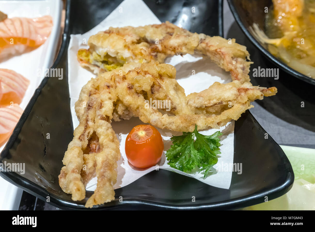 Profondo fritto Giapponese ragno granchio antipasto closeup macro Foto Stock
