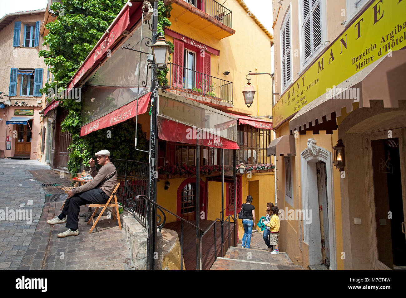 Vicoli a old town Le Suquet, Cannes, Costa Azzurra, Francia del Sud, Francia, Europa Foto Stock