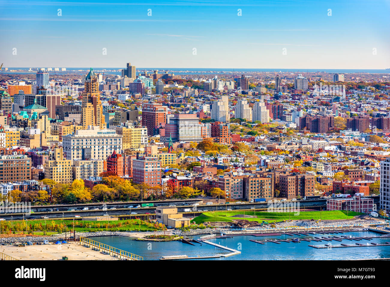 Brooklyn, New York, Stati Uniti d'America cityscape sopra il centro cittadino Foto Stock