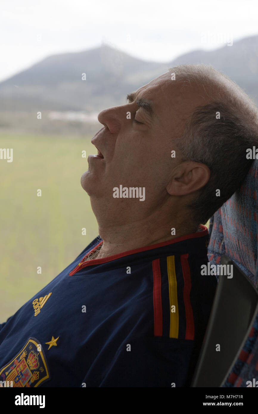 Asleep bus immagini e fotografie stock ad alta risoluzione - Alamy