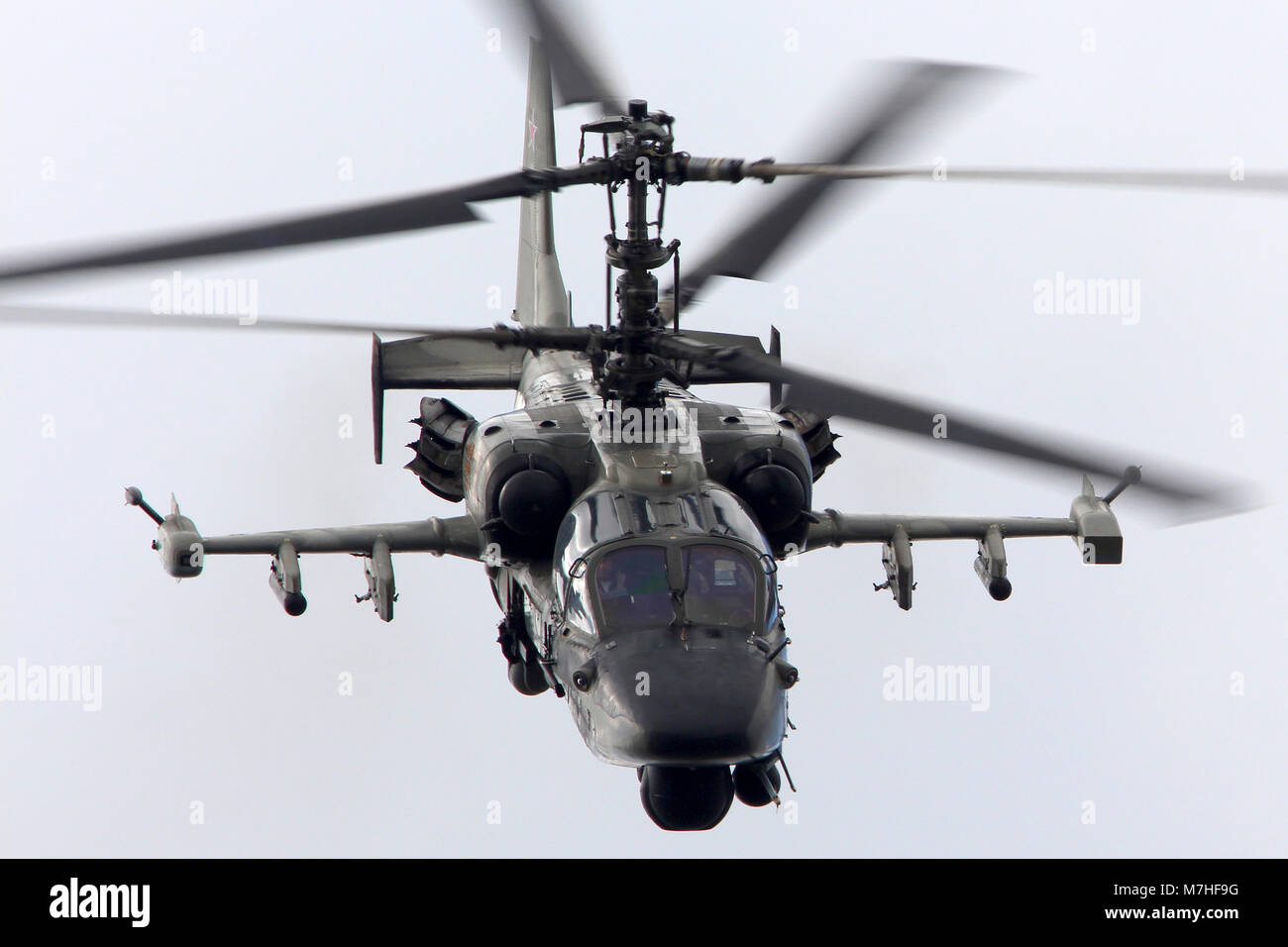 Ka-52 Alligator attacco elicottero russo di Air Force. Foto Stock