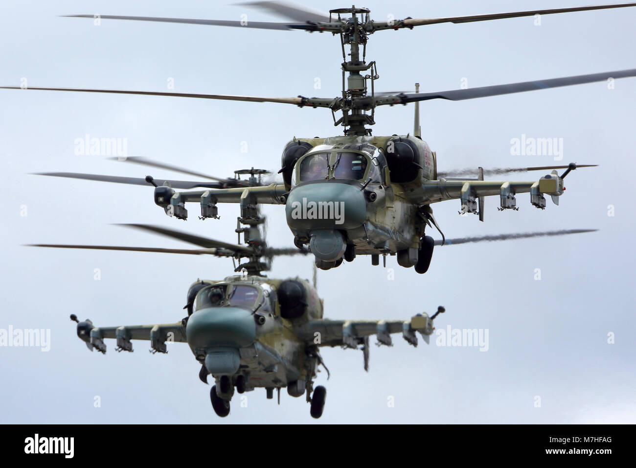 Ka-52 Alligator elicotteri da attacco di russo Air Force. Foto Stock