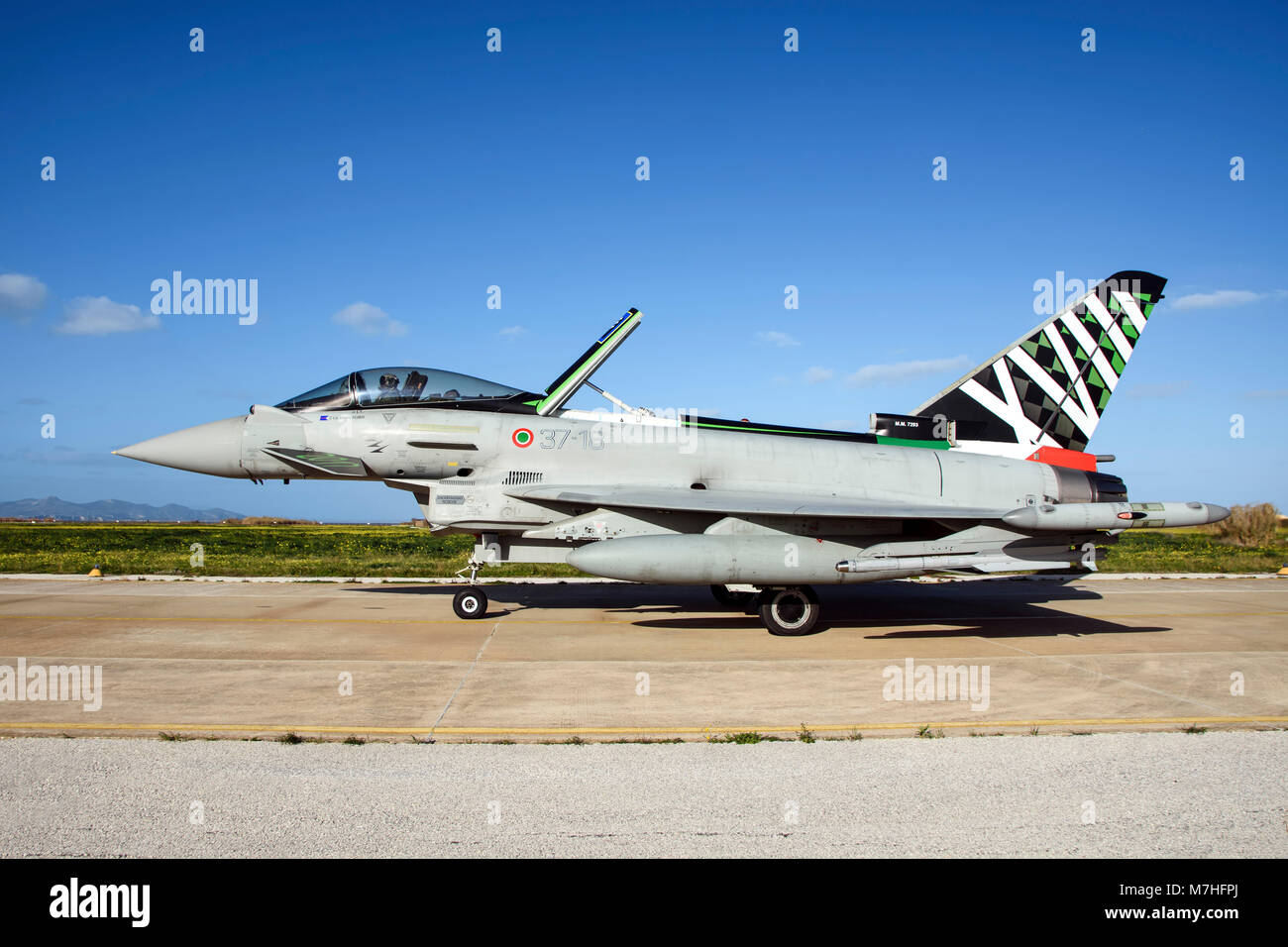 Speciale verniciato di colore forza aerea italiana F-2000un tifone. Foto Stock