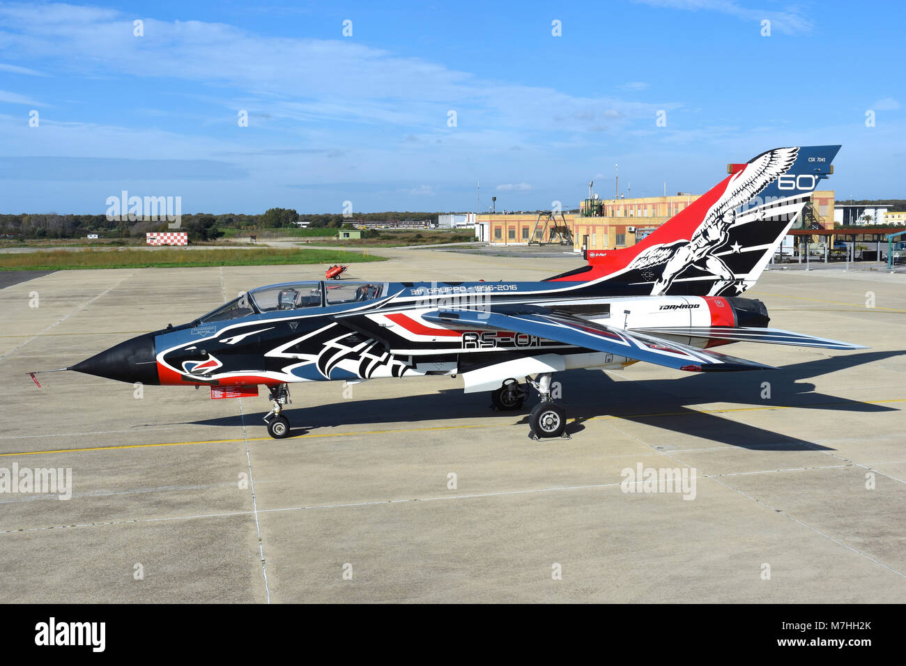 Forza Aerea Italiana Tornado colore speciale per il sessantesimo anniversario di Flying Test ala. Foto Stock
